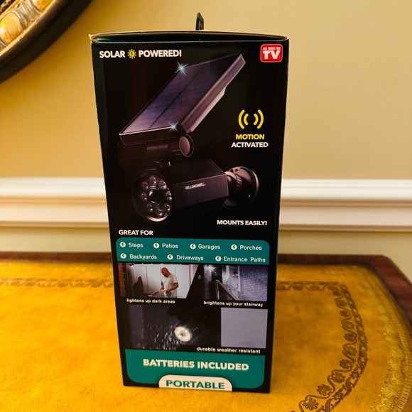 Bell & Howell Bionic Spotlight Solar Powered Motion Activated Bonus Security NEW - Picture 3 of 6